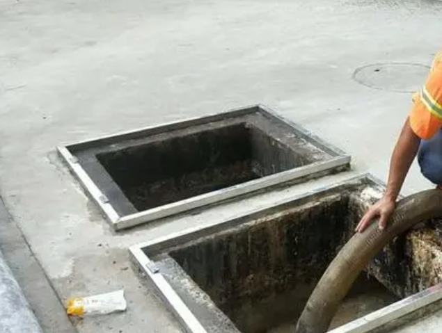 新民化粪池清理