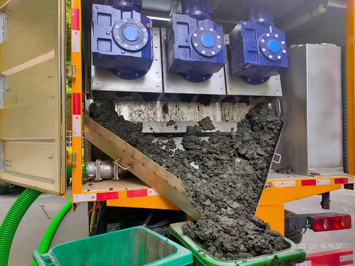 新民化粪池清掏城市维护站-泥浆净化干湿分离处理